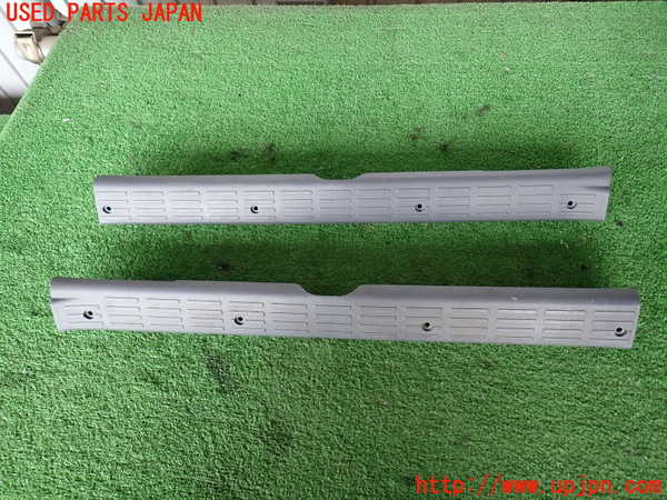 2UPJ-32867740]ハイラックスサーフ(KZN185W)スカッフプレート 中古_m0001.jpg
