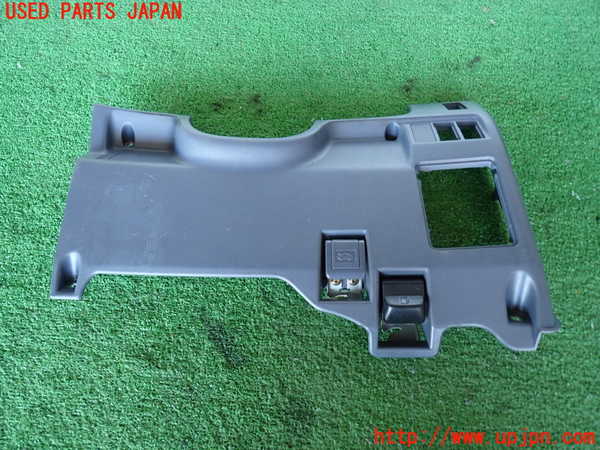 2UPJ-32867691]ハイラックスサーフ(KZN185W)内装トリム類1 中古_m0001.jpg