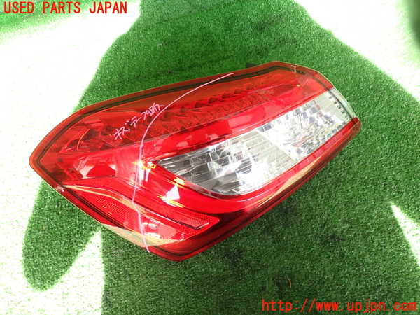 2UPJ-32871536]マセラティ・ギブリ(MG30A)左テールランプ 中古_m0001.jpg