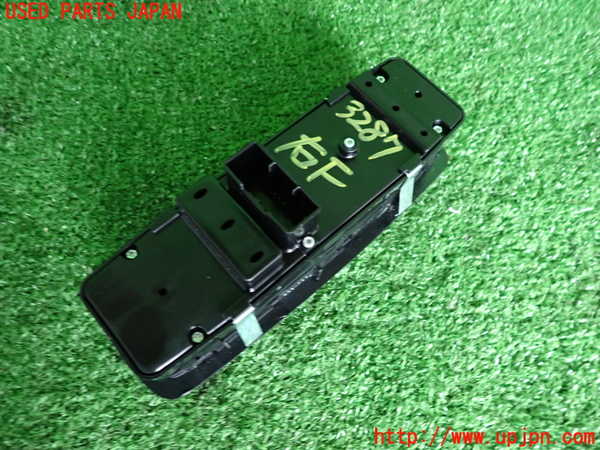 2UPJ-32876240]マセラティ・ギブリ(MG30A)右前パワーウィンドウスイッチ 中古_m0002.jpg