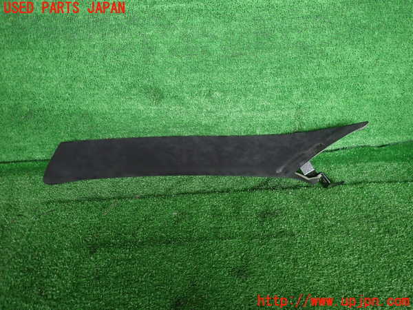 2UPJ-32877660]マセラティ・ギブリ(MG30A)左フロントピラートリム 中古_m0001.jpg