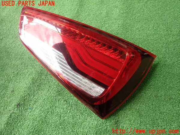 1UPJ-32881530]アウディ・A1 スポーツバック(8XCHZ)右テールランプ 中古_m0002.jpg