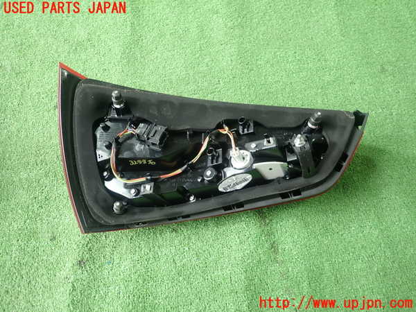 1UPJ-32881530]アウディ・A1 スポーツバック(8XCHZ)右テールランプ 中古_m0003.jpg