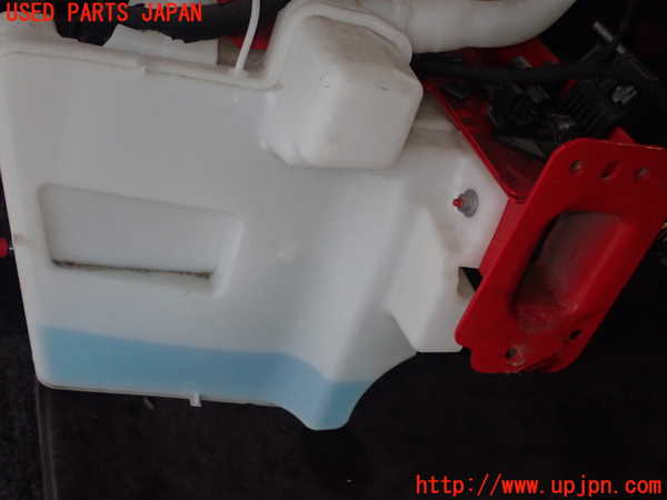 1UPJ-32886791]アウディ・A1 スポーツバック(8XCHZ)ウォッシャータンク1 中古_m0002.jpg