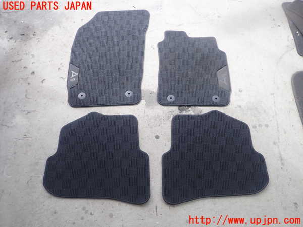 1UPJ-32887800]アウディ・A1 スポーツバック(8XCHZ)フロアマット 中古_m0001.jpg
