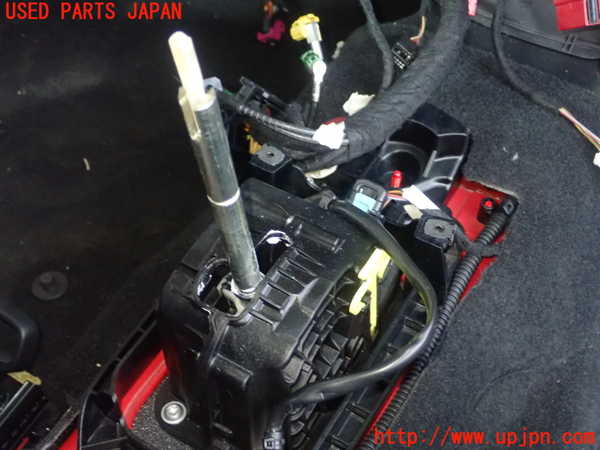 1UPJ-32887555]アウディ・A1 スポーツバック(8XCHZ)ATシフトレバー 中古_m0002.jpg