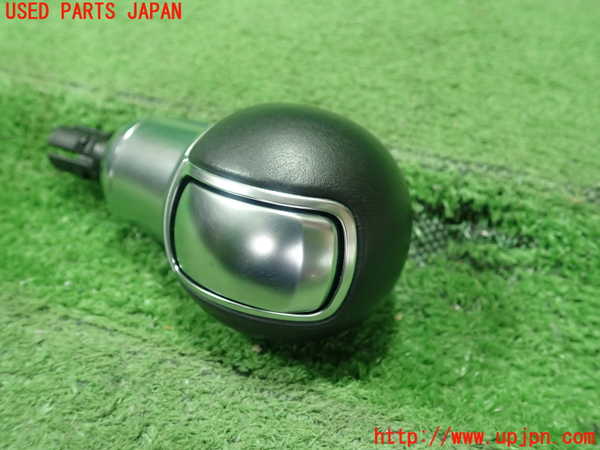 5UPJ-32887570]アウディ・A1 スポーツバック(8XCHZ)シフトノブ 中古_m0002.jpg