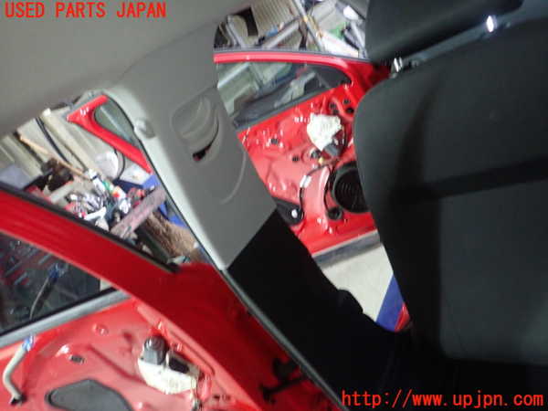 1UPJ-32887670]アウディ・A1 スポーツバック(8XCHZ)左センターピラートリム 中古_m0001.jpg