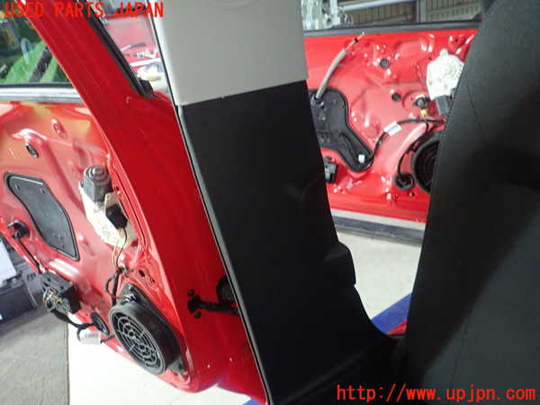 1UPJ-32887670]アウディ・A1 スポーツバック(8XCHZ)左センターピラートリム 中古_m0002.jpg