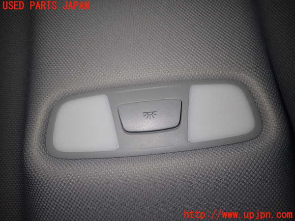 1UPJ-32886412]アウディ・A1 スポーツバック(8XCHZ)ルームランプ2 (２列目) 中古_m0001.jpg