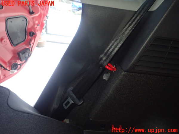 1UPJ-32887155]アウディ・A1 スポーツバック(8XCHZ)右2列目シートベルト 中古_m0001.jpg