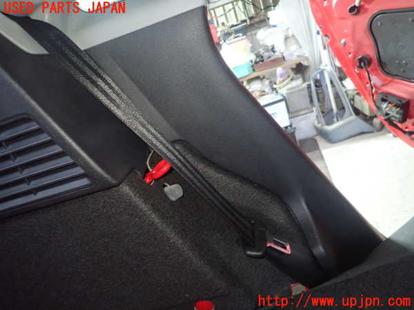 5UPJ-32887185]アウディ・A1 スポーツバック(8XCHZ)左2列目シートベルト 中古_m0001.jpg