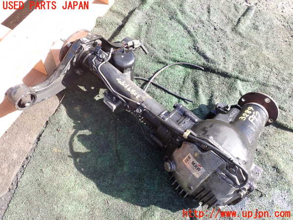 1UPJ-32894350]パジェロ(V98W)フロントデフ 中古_m0002.jpg