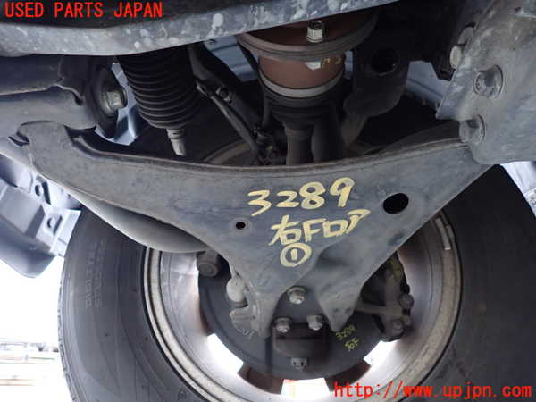 1UPJ-32895176]パジェロ(V98W)右フロントロアアーム1 中古_m0001.jpg