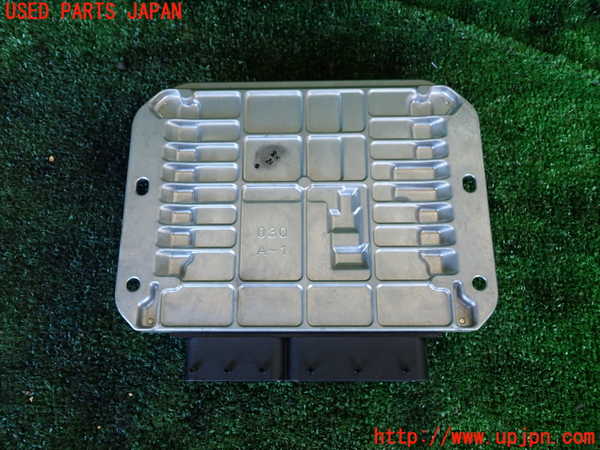 5UPJ-32896110]パジェロ(V98W)エンジンコンピューター 中古_m0003.jpg