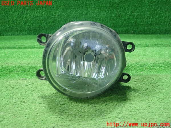 1UPJ-32901182]レクサス・CT200h(ZWA10)左フォグ 中古_m0001.jpg