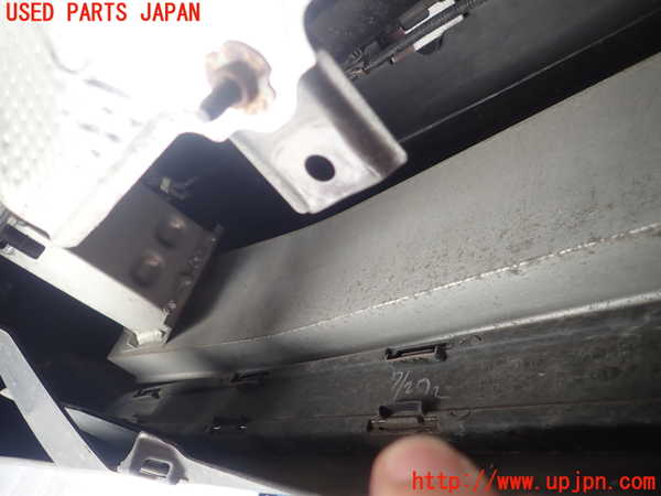 5UPJ-32901614]レクサス・CT200h(ZWA10)リアバンパーホースメント 中古_m0001.jpg