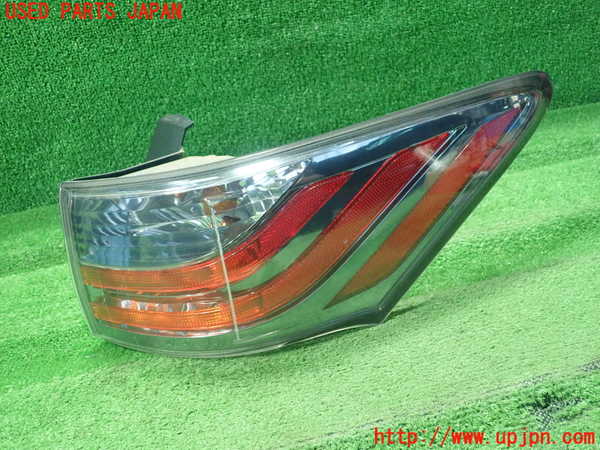 5UPJ-32901530]レクサス・CT200h(ZWA10)右テールランプ 中古_m0002.jpg