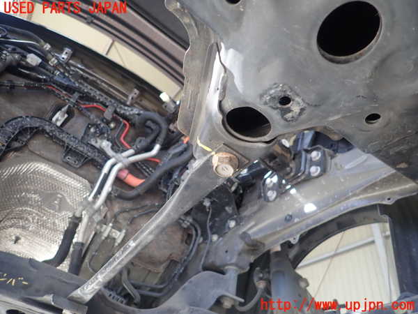5UPJ-32905296]レクサス・CT200h(ZWA10)メンバー1 中古_m0004.jpg