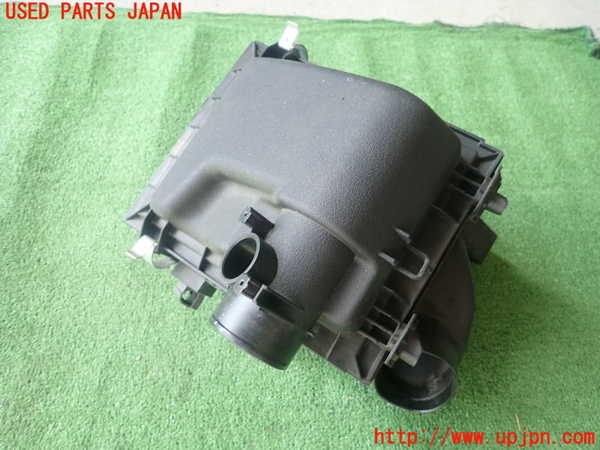 1UPJ-32902560]レクサス・CT200h(ZWA10)エアクリーナーボックス 中古_m0001.jpg