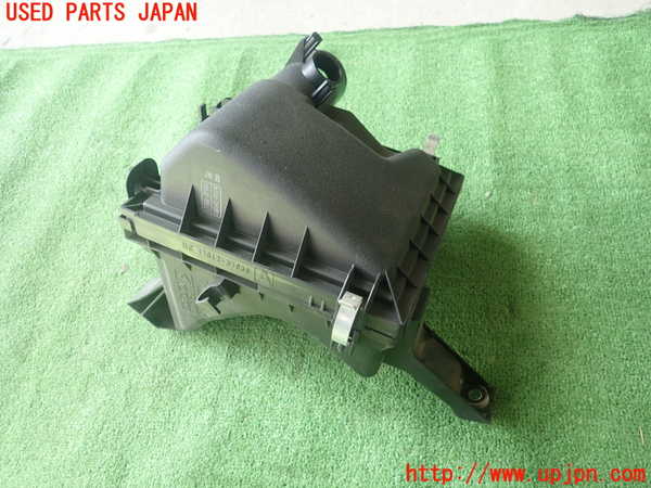 1UPJ-32902560]レクサス・CT200h(ZWA10)エアクリーナーボックス 中古_m0002.jpg
