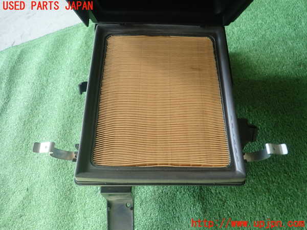 1UPJ-32902560]レクサス・CT200h(ZWA10)エアクリーナーボックス 中古_m0004.jpg