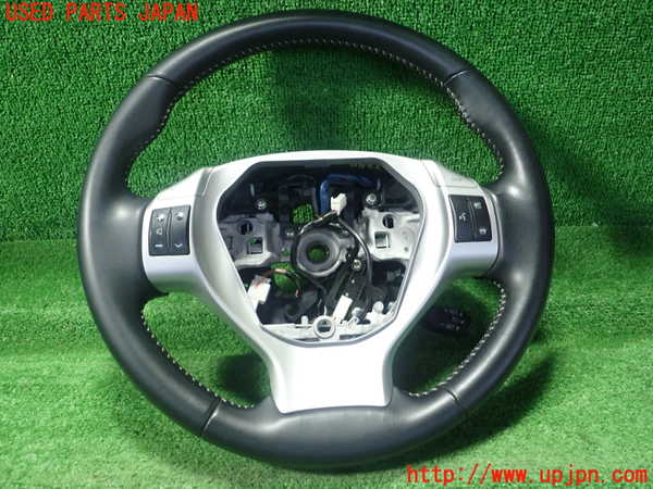 5UPJ-32907855]レクサス・CT200h(ZWA10)ステアリングホイール 中古_m0001.jpg