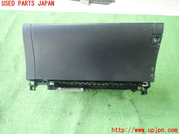 1UPJ-32907516]レクサス・CT200h(ZWA10)グローブボックス1 中古_m0001.jpg