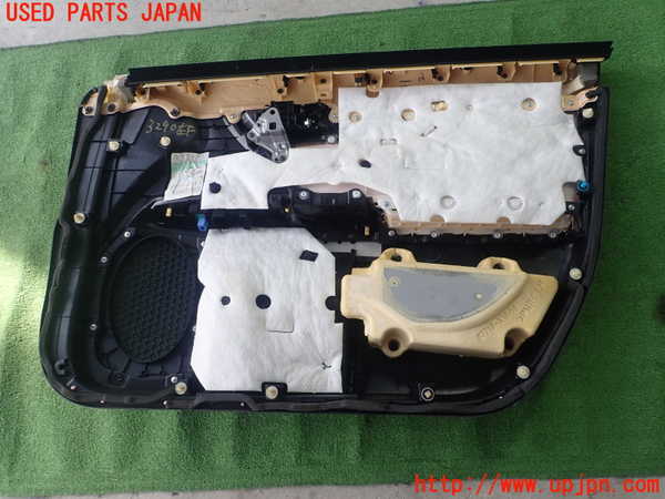 5UPJ-32901264]レクサス・CT200h(ZWA10)左前ドア内張り 中古_m0003.jpg