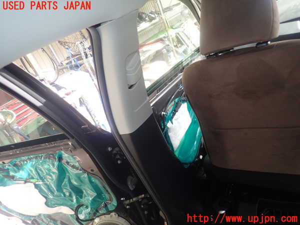 1UPJ-32907670]レクサス・CT200h(ZWA10)左センターピラートリム 中古_m0001.jpg