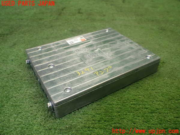 1UPJ-32916525]ハリアー ハイブリッド(AVU65W)アンプ 中古_m0002.jpg