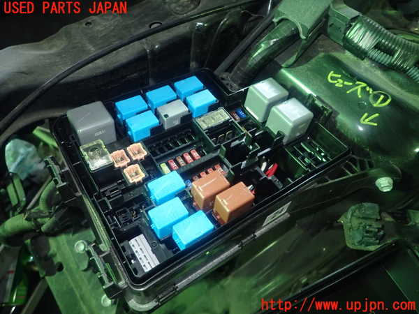 1UPJ-32916741]ハリアー ハイブリッド(AVU65W)ヒューズボックス1 中古_m0002.jpg