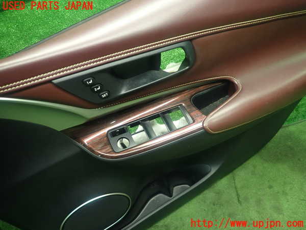 1UPJ-32911234]ハリアー ハイブリッド(AVU65W)右前ドア内張り 中古_m0002.jpg