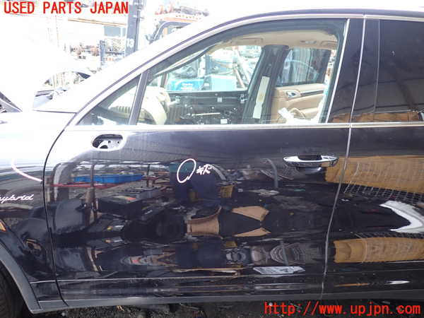 1UPJ-32931260]ポルシェ・カイエン S ハイブリッド(92ACGE)左前ドア SEKURIT M35 中古_m0001.jpg