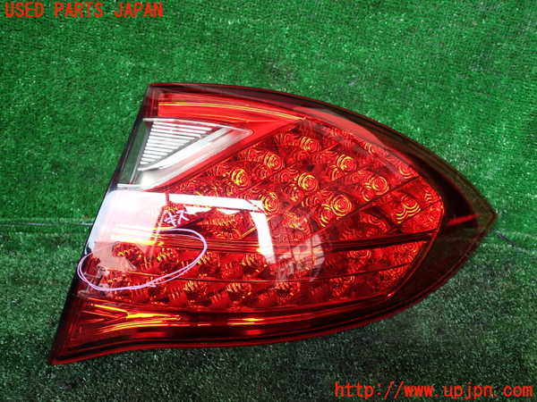1UPJ-32931530]ポルシェ・カイエン S ハイブリッド(92ACGE)右テールランプ 中古_m0001.jpg