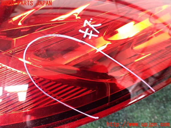 1UPJ-32931536]ポルシェ・カイエン S ハイブリッド(92ACGE)左テールランプ 中古_m0002.jpg