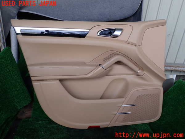 1UPJ-32931264]ポルシェ・カイエン S ハイブリッド(92ACGE)左前ドア内張り 中古_m0001.jpg