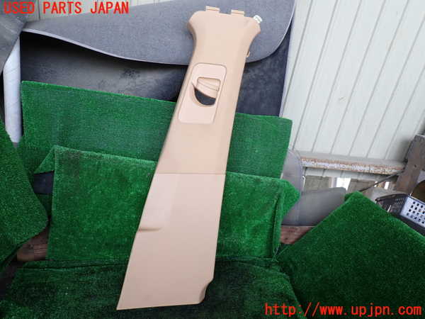 1UPJ-32937665]ポルシェ・カイエン S ハイブリッド(92ACGE)右センターピラートリム 中古_m0001.jpg