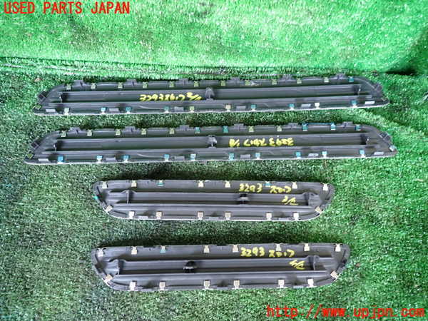 1UPJ-32937740]ポルシェ・カイエン S ハイブリッド(92ACGE)スカッフプレート 中古_m0003.jpg