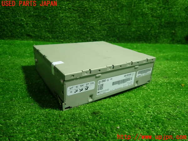 1UPJ-32946470]アウディ・S5 スポーツバック(8TCREL)ラジオ 中古_m0001.jpg