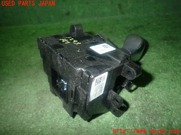 1UPJ-32957555]BMW 220i カブリオレ F23(1J20)ATシフトレバー 中古_m0002.jpg