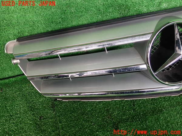 2UPJ-32961050]ベンツ C200 ステーションワゴン(204248)(204)ラジエターグリル 中古_m0002.jpg