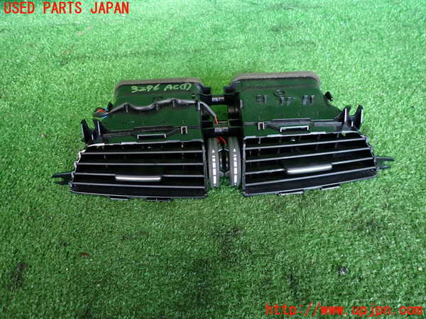 2UPJ-32967526]ベンツ C200 ステーションワゴン(204248)(204)エアコン吹き出し口1 (真中) 中古_m0001.jpg