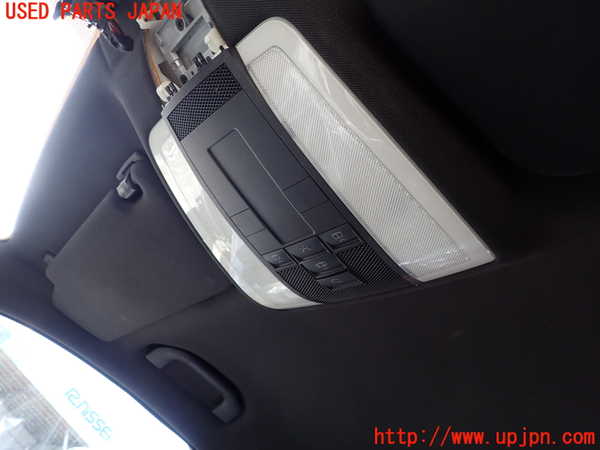 2UPJ-32966411]ベンツ C200 ステーションワゴン(204248)(204)ルームランプ1 (1列目真中) 中古_m0001.jpg