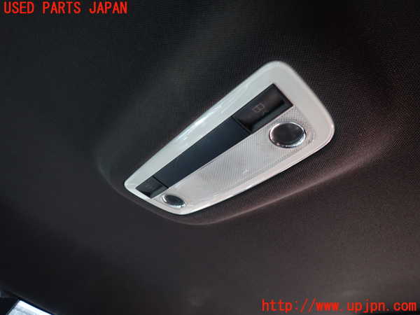 2UPJ-32966412]ベンツ C200 ステーションワゴン(204248)(204)ルームランプ2 (2列目真中) 中古_m0001.jpg