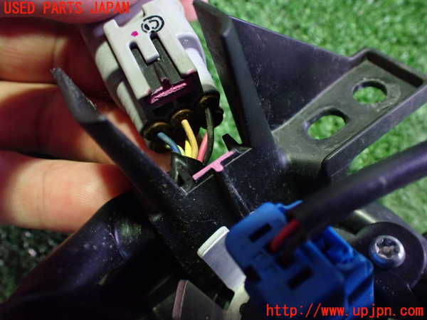 2UPJ-32971180]レクサス・UX250h(MZAH10)右フォグ 中古_m0003.jpg