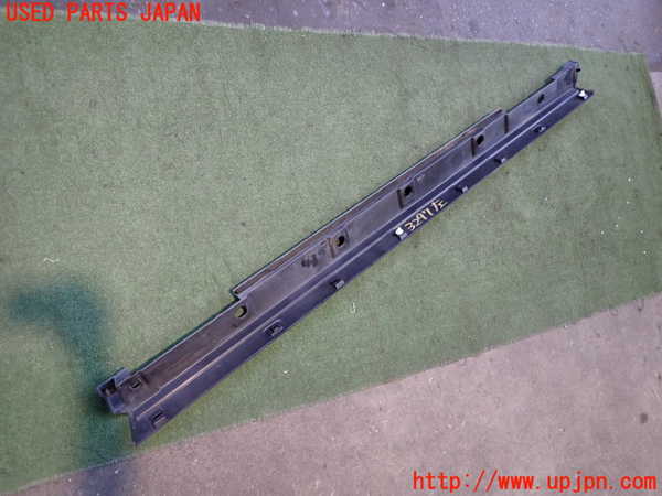 2UPJ-32971392]レクサス・UX250h(MZAH10)左サイドステップ 中古_m0003.jpg