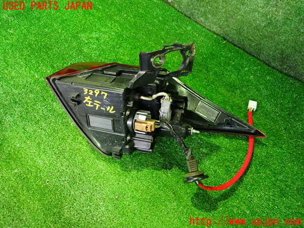 2UPJ-32971536]レクサス・UX250h(MZAH10)左テールランプ 中古_m0002.jpg
