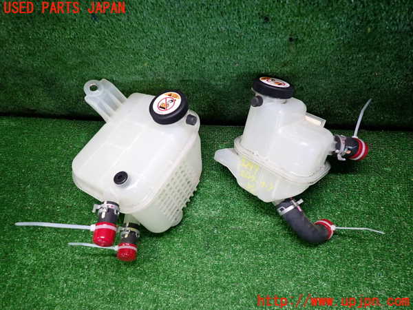 2UPJ-32972410]レクサス・UX250h(MZAH10)ラジエータータンク 中古_m0001.jpg