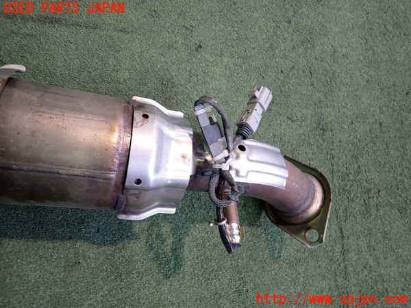 2UPJ-32972661]レクサス・UX250h(MZAH10)触媒1 中古_m0002.jpg